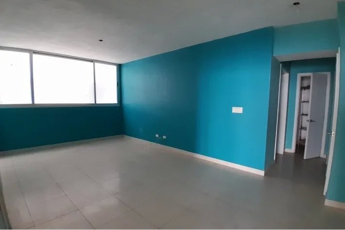 Venta de apartamento resposeído en Avenida Balboa, Bella Vista, Panamá
