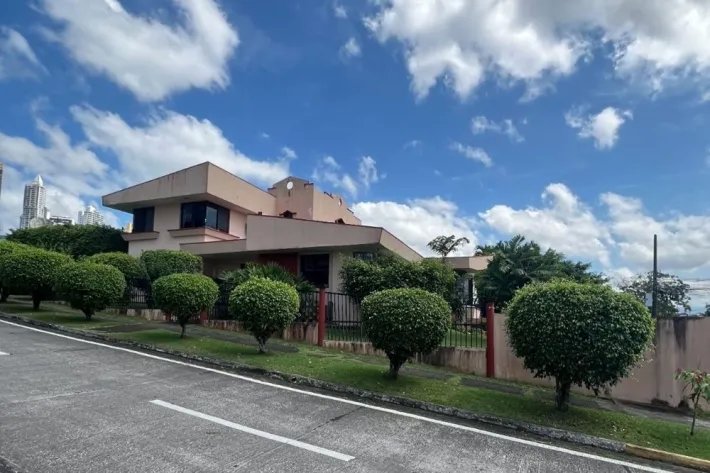 Venta de casa en urbanización Los Angeles, Betania