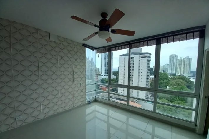Venta de apartamento reposeído en El Cangrejo, Panamá