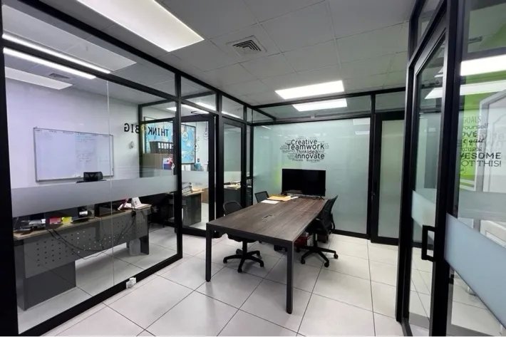 Office for rent in Via Transistmica