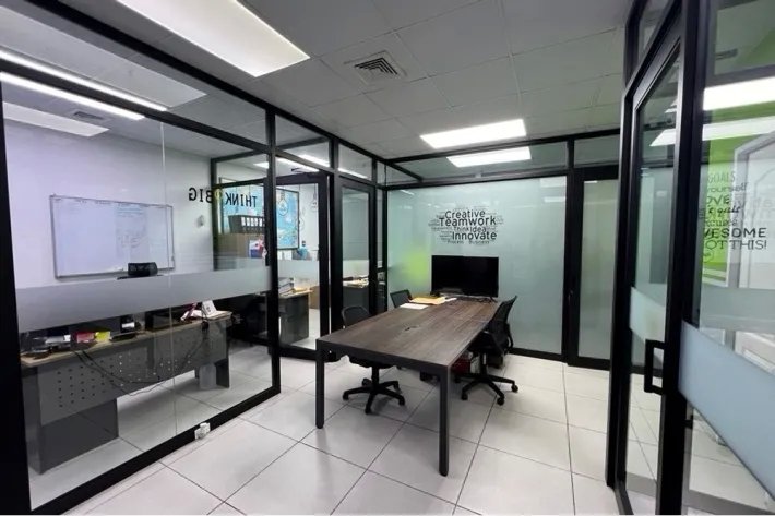 Office for rent in Via Transistmica