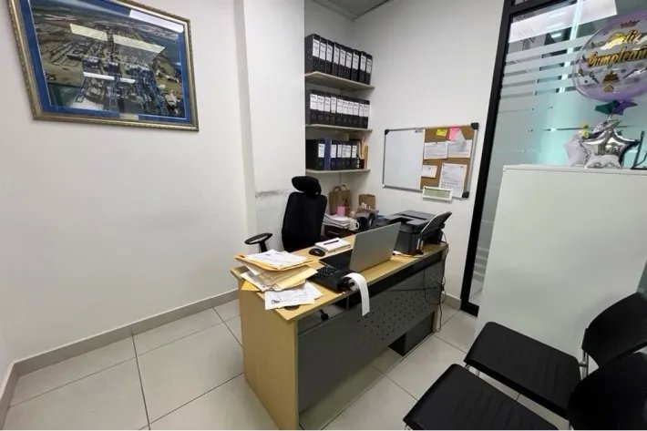 Office for rent in Via Transistmica