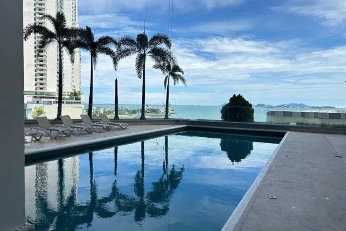 Alquiler de apartamento con vista al mar en Punta Pacífica, Panamá