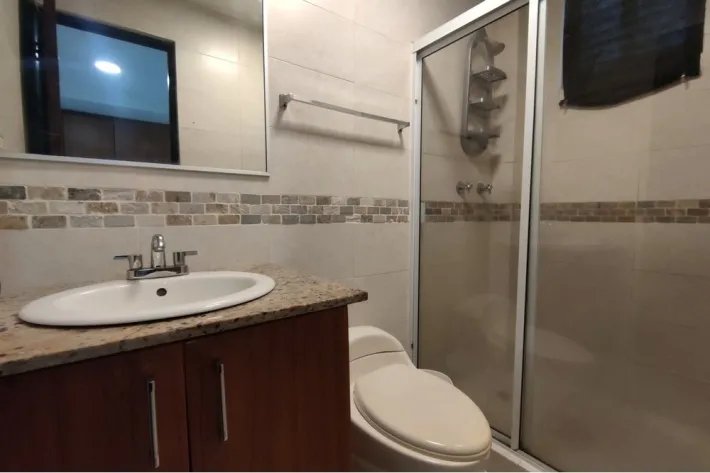 Venta de apartamento amoblado, en San Francisco