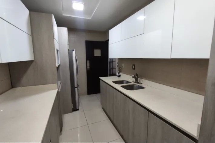 Venta de apartamento amoblado, en San Francisco