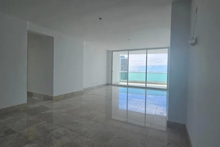 Apartamento con vista al mar en venta en Bella Vista, Panamá