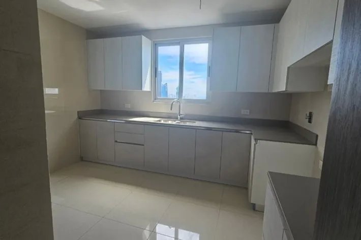 Apartamento con vista al mar en venta en Bella Vista, Panamá