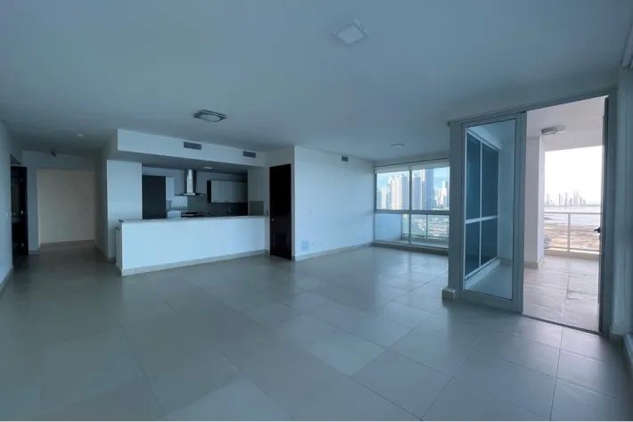 Oceanfront apartment for sale in Punta Pacifica, Panama