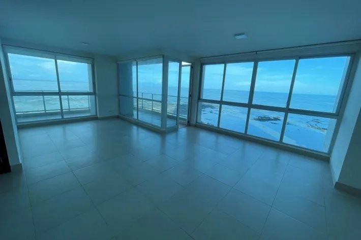 Oceanfront apartment for sale in Punta Pacifica, Panama