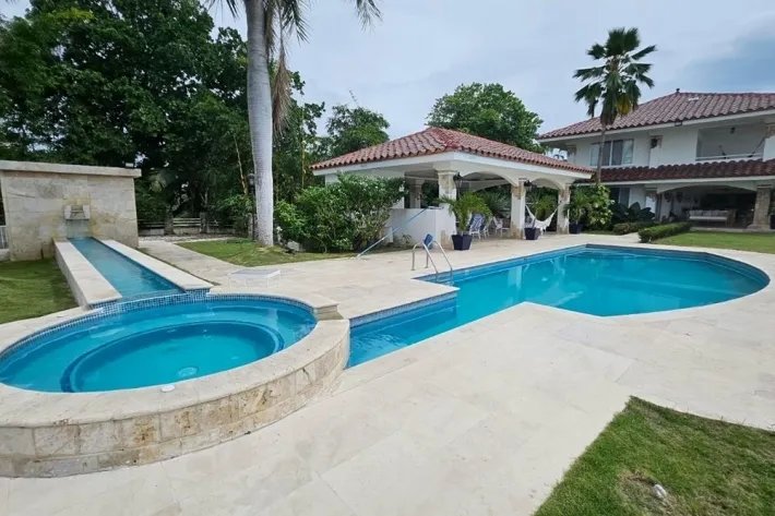 Se vende hacienda en Punta Barco, Coclé