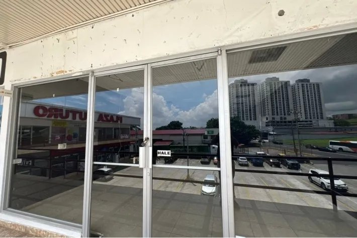 Alquiler de locales comerciales en Plaza Futuro, Avenida José Agustín Arango