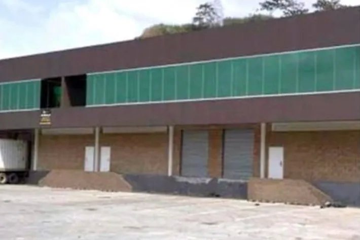 Venta de bodega en Milla 8, Panamá