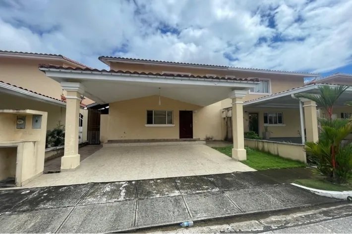 Venta de casa en Brisas del Golf, Panamá