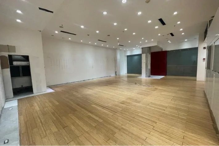 Venta de Locales Comerciales en Antiguo Multicentro, Panamá