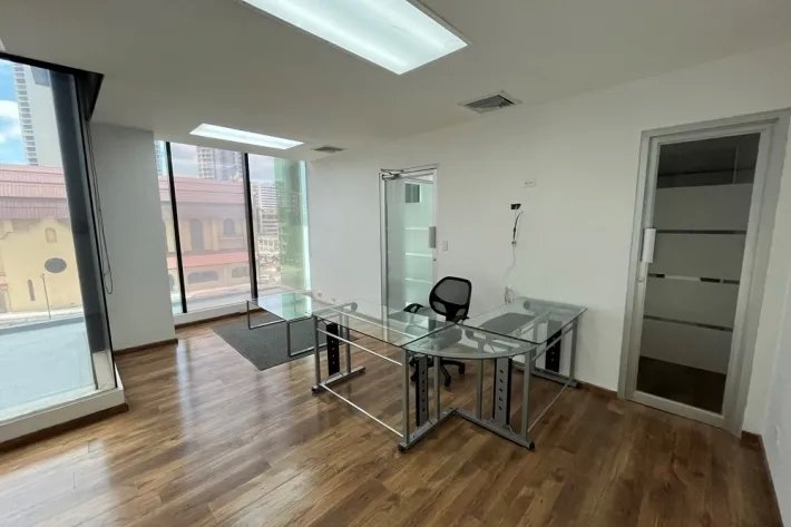 Office for rent on Avenida Samuel Lewis, Obarrio