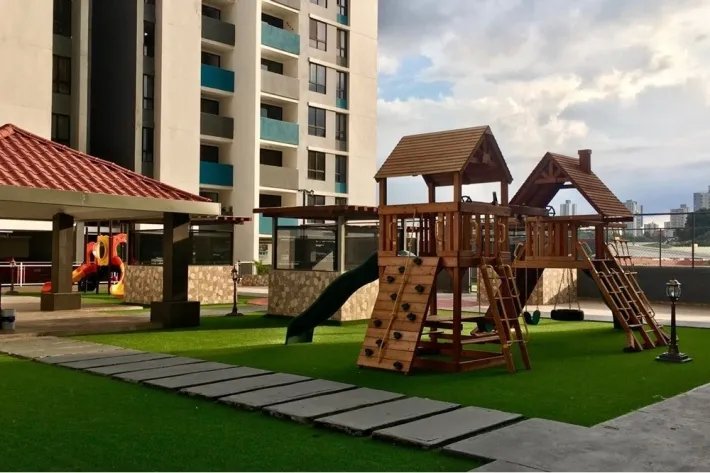 Repossessed apartment for sale in Condado del Rey, Ancon, Panama