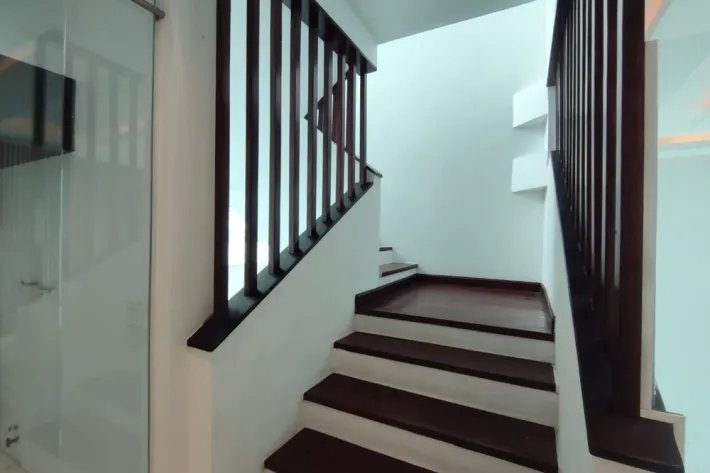 Modern house for sale in Altos del Golf