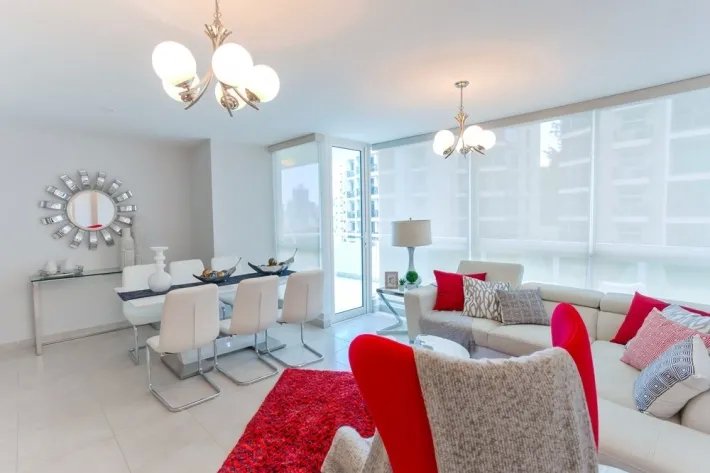 Apartment for Sale in Edison Park
