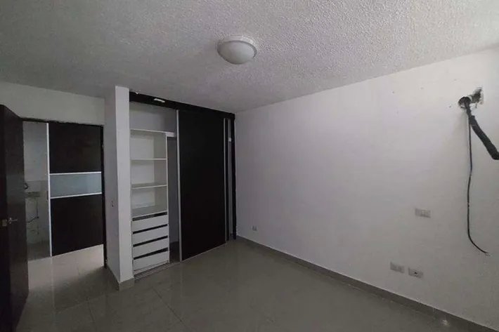 Venta de apartamento reposeído en Vía Centenario, Ancón Panamá