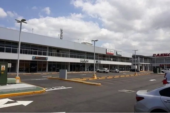 Venta de Local comercial en Plaza Comercial en Costa Sur, Panamá