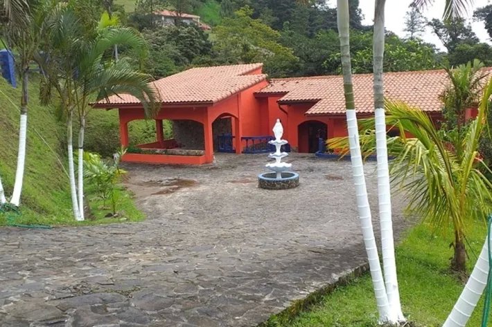 Venta de casa con piscina en Altos del María, Panamá Oeste