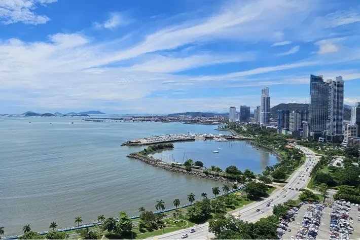 Venta de apartamento en PH Waters On the Bay, Avenida Balboa