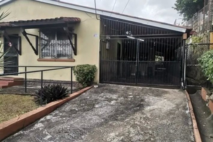 Se vende casa en Miraflores, Betania