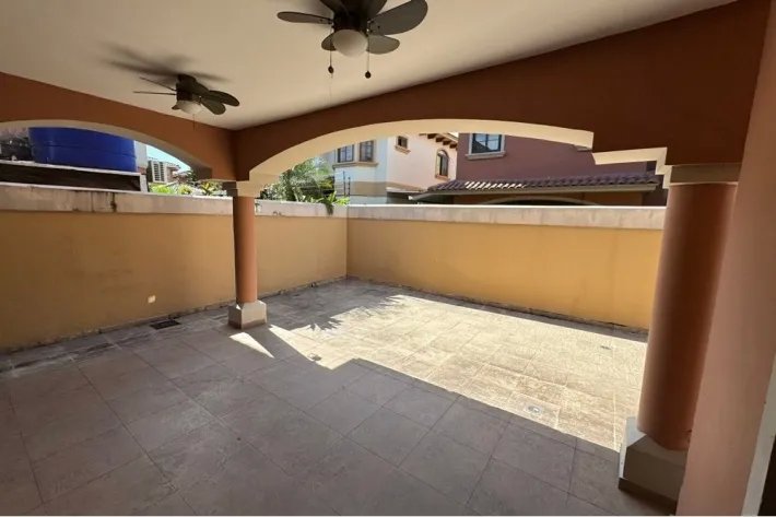 Venta de casa en Costa Sur, Panamá