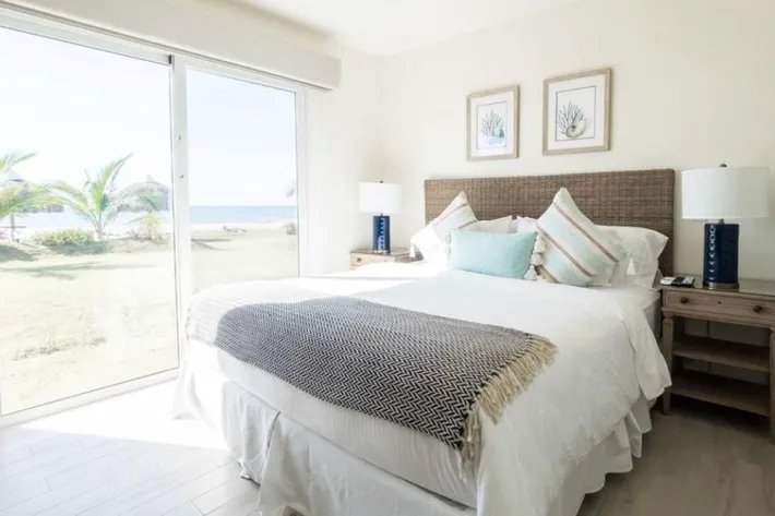 Venta de Apartamentos en PH Aires del Mar, Playa Caracol, Panamá
