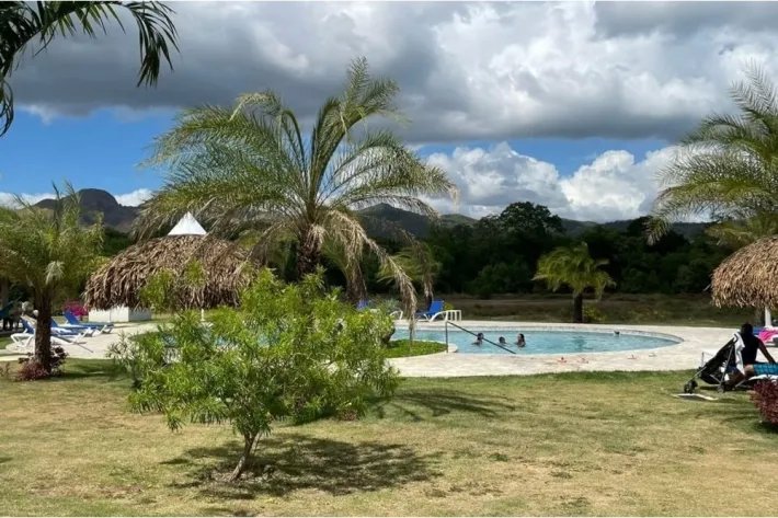 Venta de apartamentos en PH Aires del Mar, Playa Caracol, Panamá