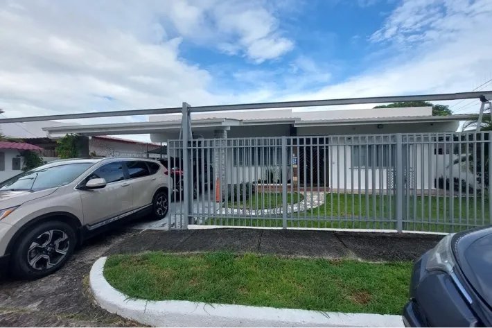 Se vende oficina chalet en Los Ángeles, Betania