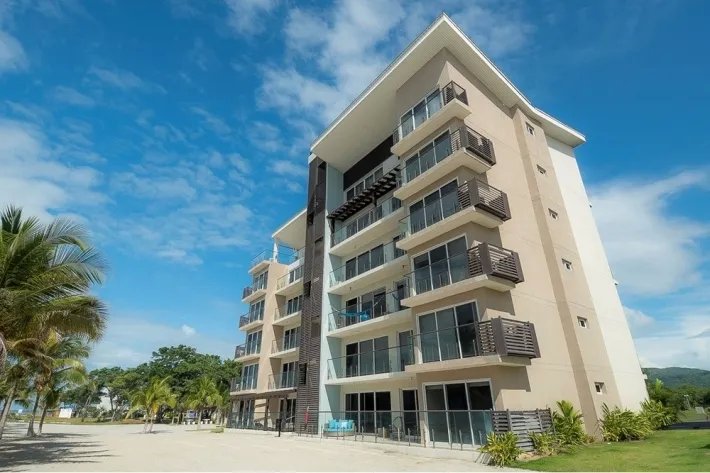Venta de apartamento en PH Olas del Mar, Playa Caracol, Panamá