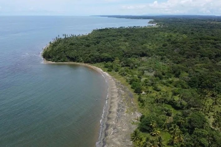 Terreno en venta frente al Mar Caribe en Chagres, Colón