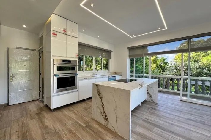 Venta de casa de lujo en Altos del Golf, San Francisco, Panamá
