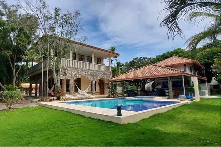 House for sale in Punta Barco, San Carlos