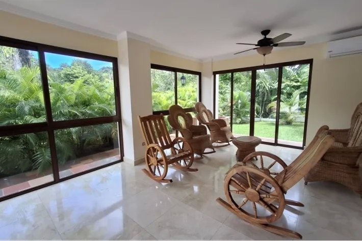 Se vende casa en Senderos de Caminos de Cruces, Ancón