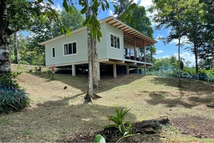 Casa amoblada en venta en Bocas del Toro