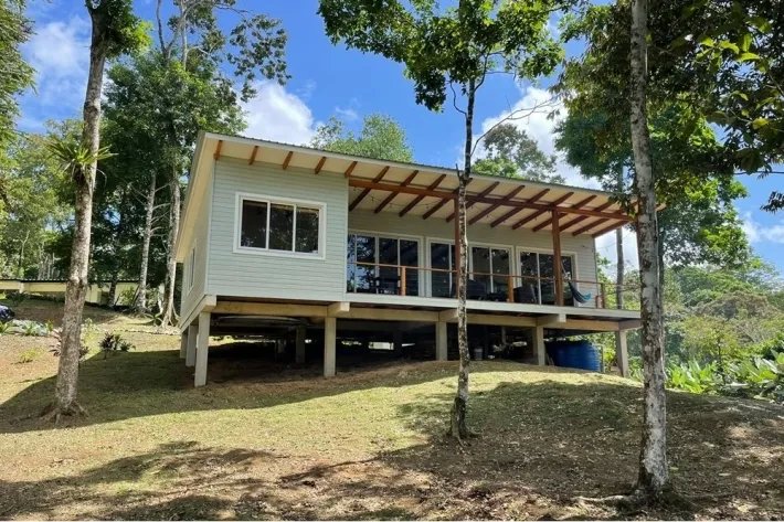 Casa amoblada en venta en Bocas del Toro