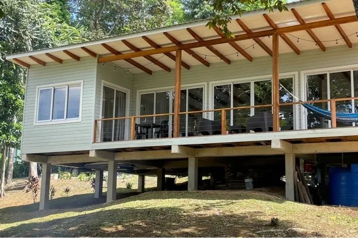 Casa amoblada en venta en Bocas del Toro