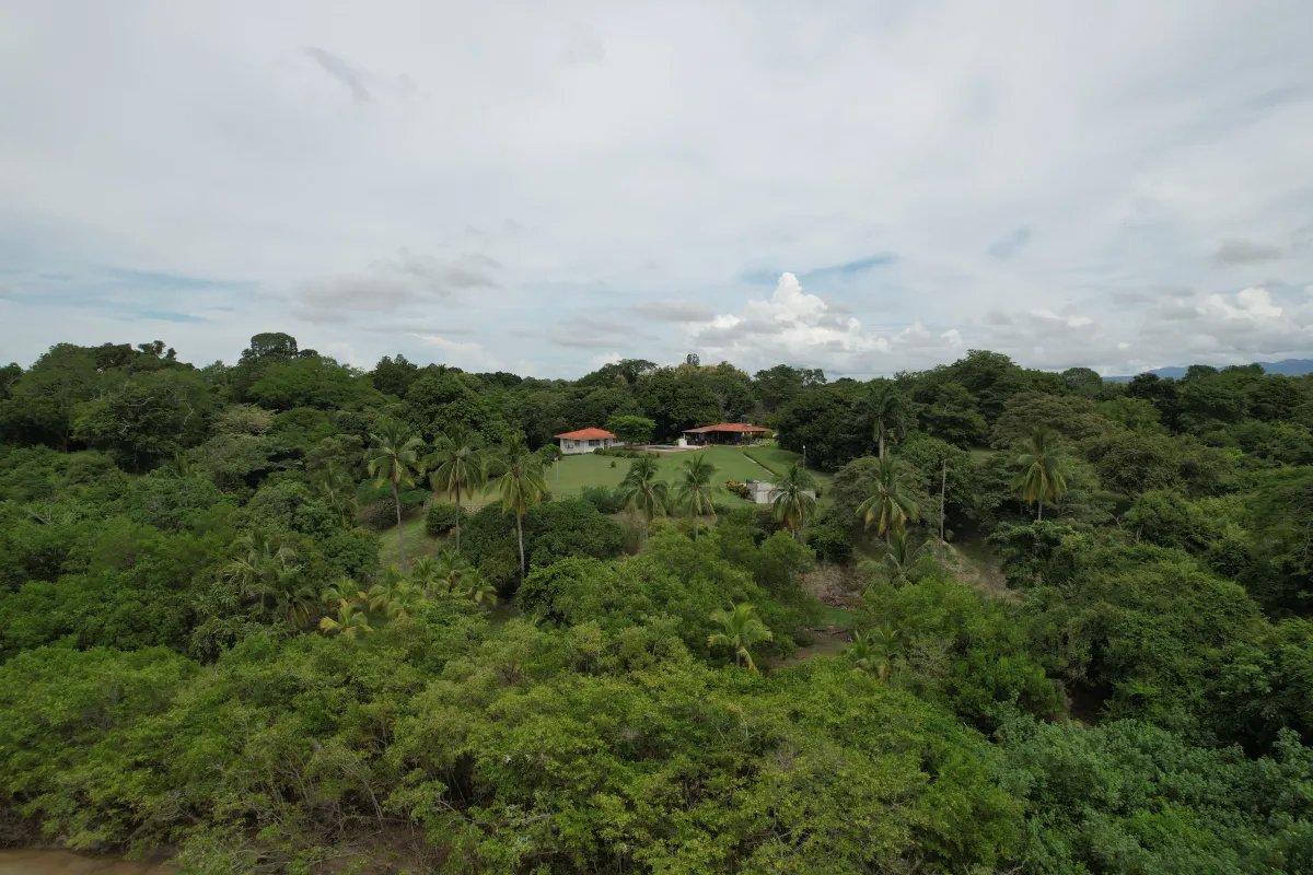 Vacation Home For Sale in Santa Clara, Coclé