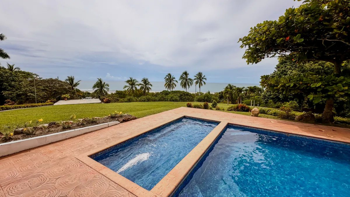Vacation Home For Sale in Santa Clara, Coclé