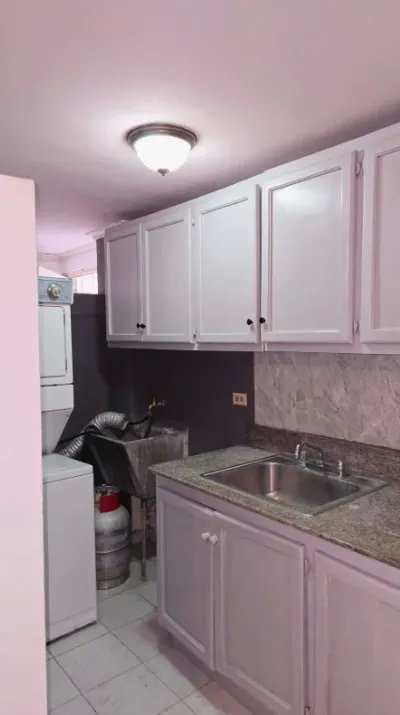 Alquiler de Apartamento Amoblado en Parque Lefevre