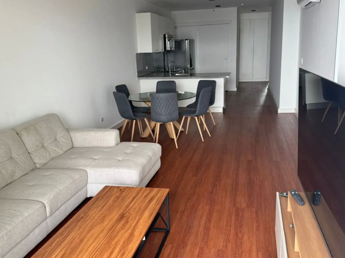 Apartamento amoblado con vista al mar, Avenida Balboa