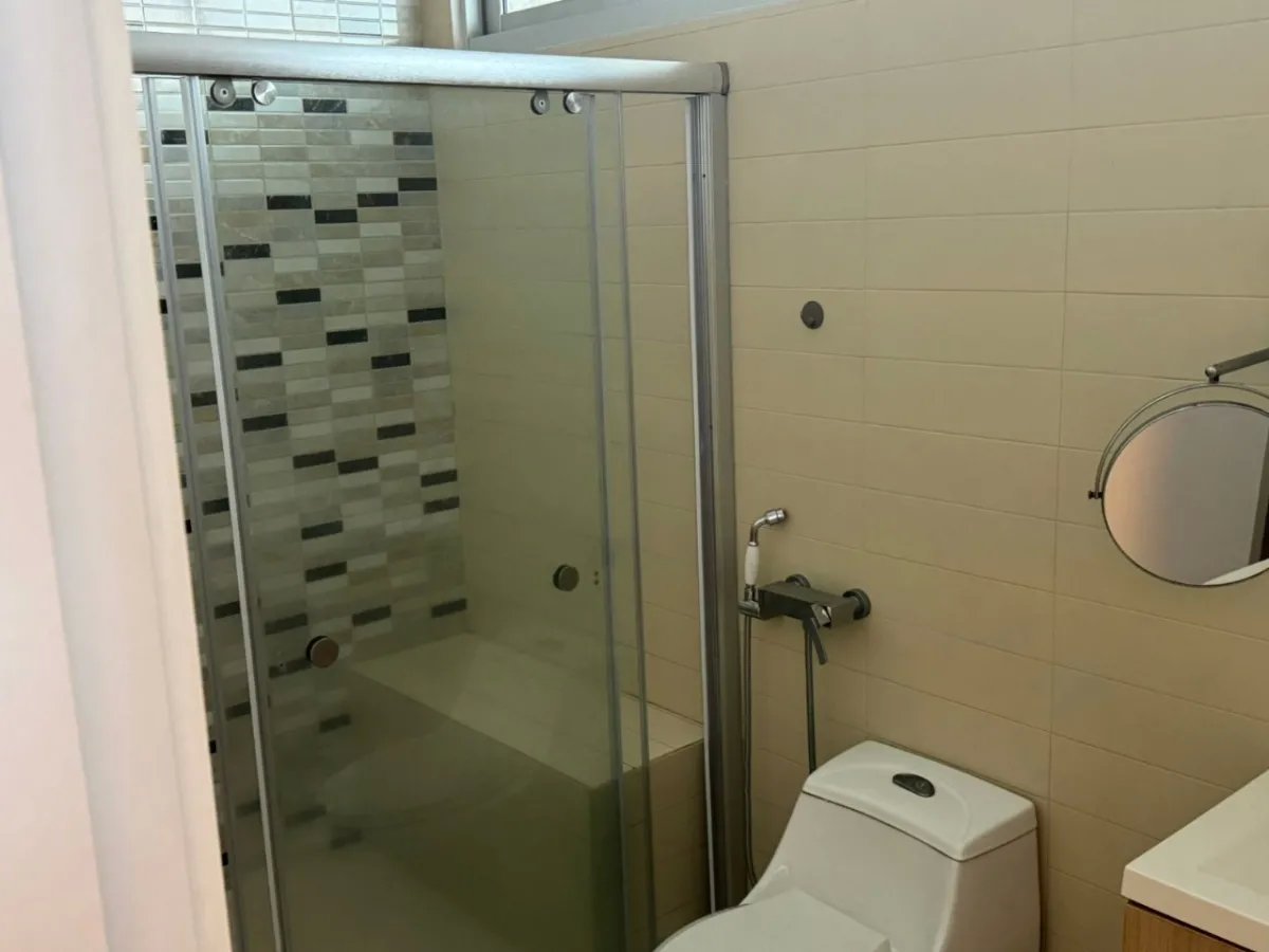 Apartamento amoblado con vista al mar, Avenida Balboa