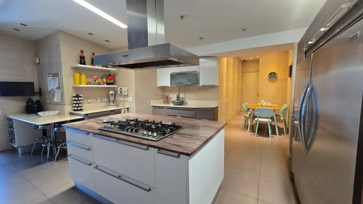 Apartment For Sale in Punta Pacífica