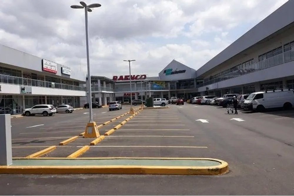 Venta de Local Comercial en Costa Sur