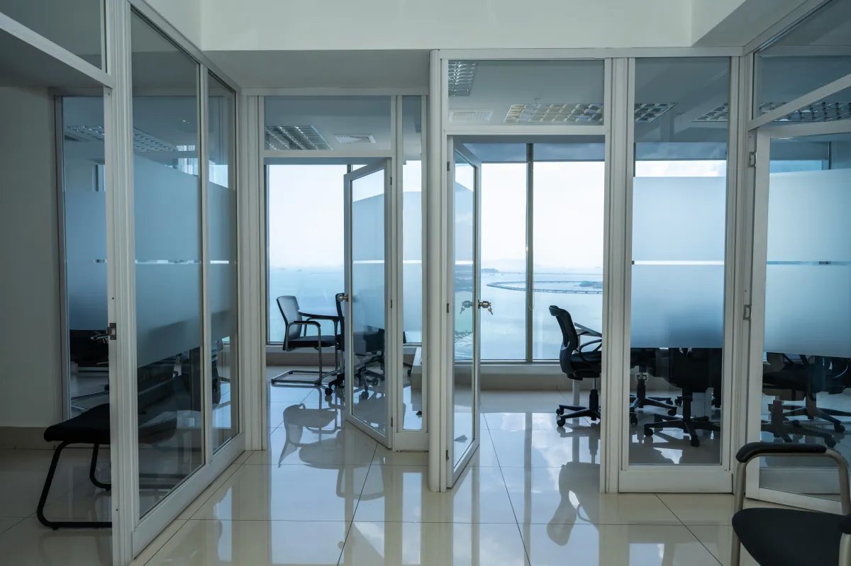 Office For Rent in Avenida Balboa