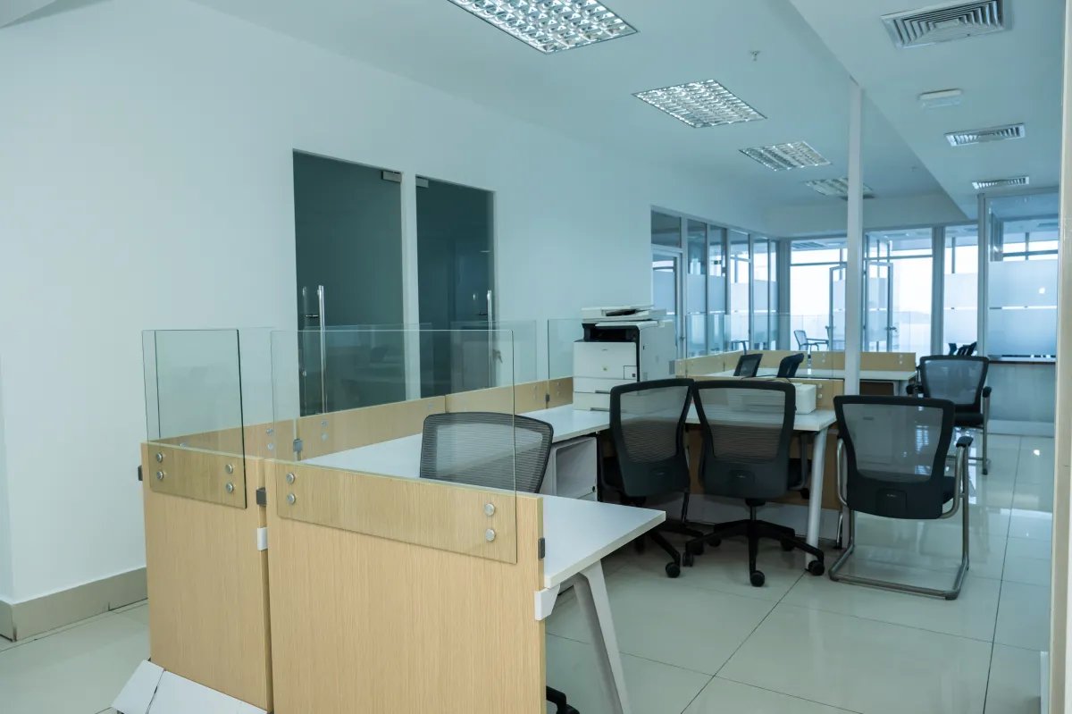 Office For Rent in Avenida Balboa