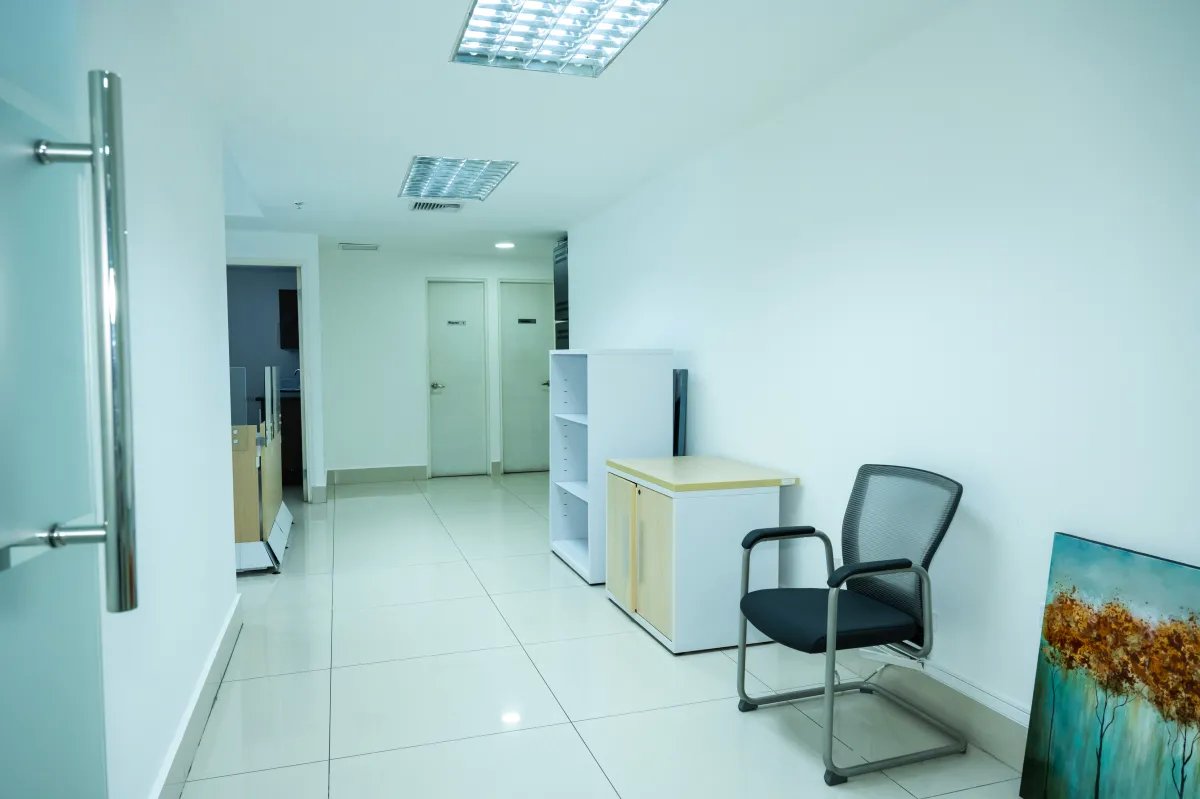 Office For Rent in Avenida Balboa