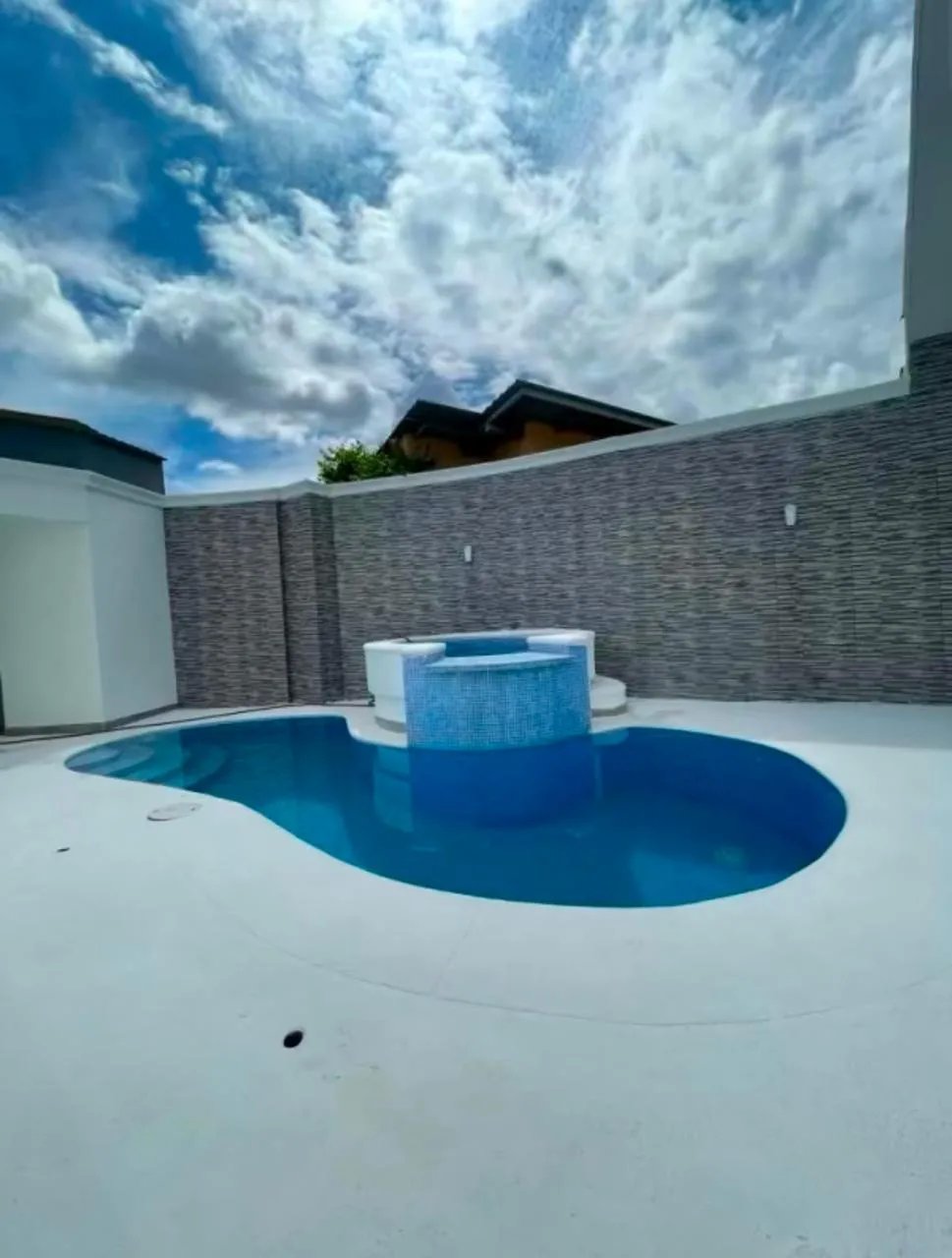 Alquiler de Residencia Amoblada en Altos de Panamá